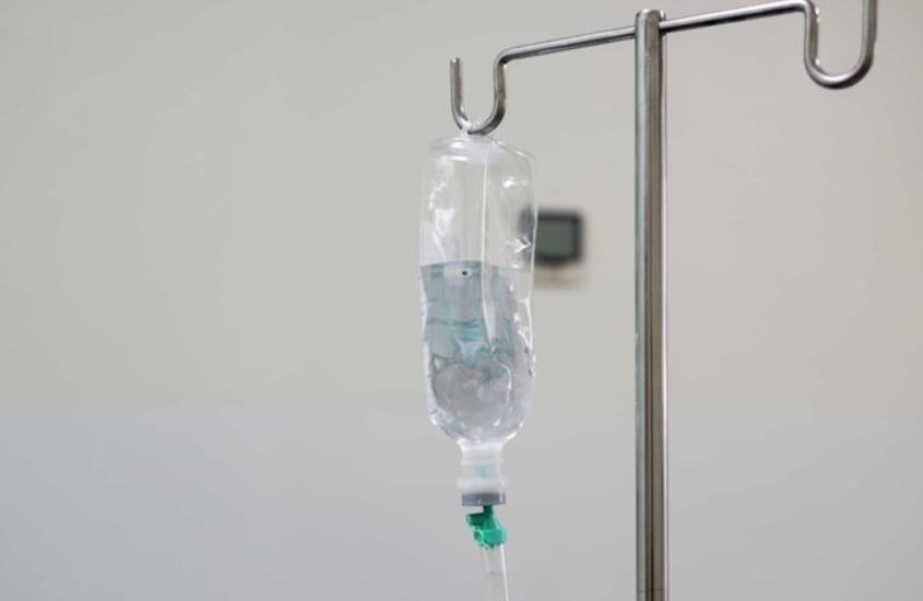 Nước muối sinh lý với vai trò là thuốc dùng Nước muối sinh lý với vai trò là thuốc dùng