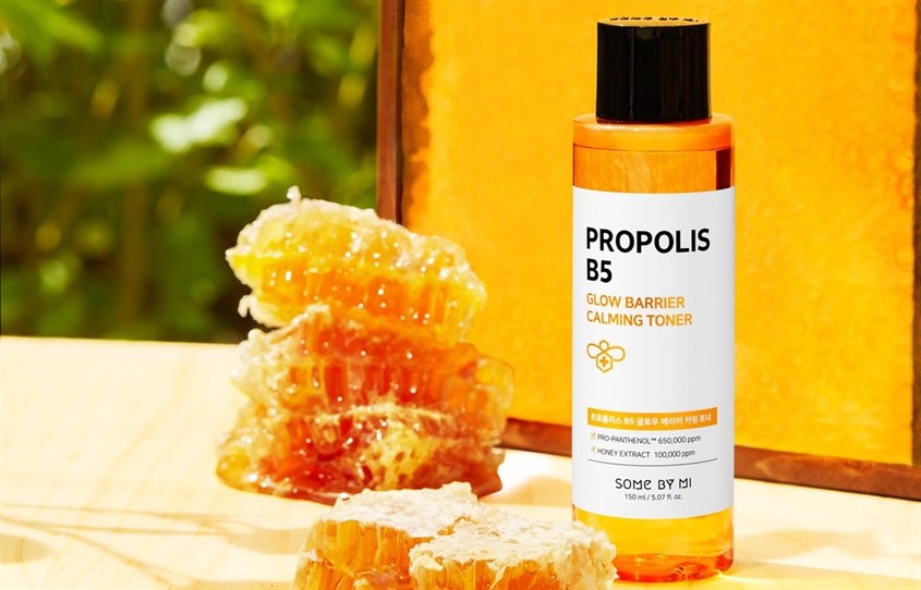 Toner dưỡng ẩm phục hồi da Some By Mi Propolis B5 Glow Barrier Calming 150 ml 