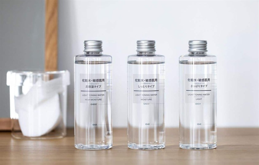 Muji light toning water