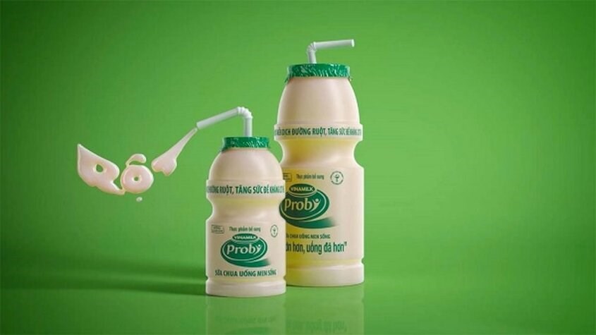 Lốc 4 chai sữa chua uống men sống Vinamilk Probi 130 ml giúp bổ sung lợi khuẩn cho quá trình phát triển của bé