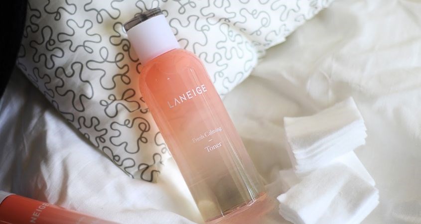 Nước hoa hồng cho da dầu mụn Laneige Fresh Calming