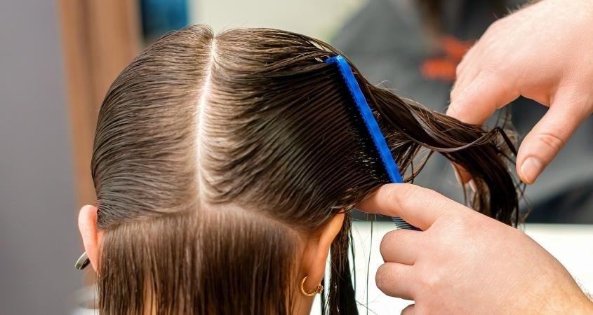 Chia tóc thành nhiều phần nhỏ