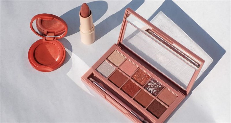 Phấn má, phấn mắt