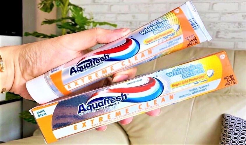 Kem đánh răng Aquafresh Extreme Clean