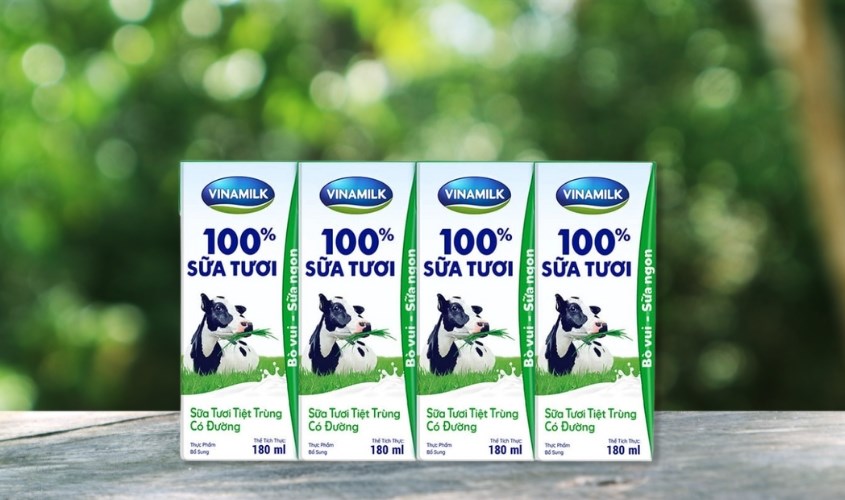 Lốc 4 hộp sữa tươi tiệt trùng Vinamilk có đường 180 ml (từ 1 tuổi) Lốc 4 hộp sữa tươi tiệt trùng Vinamilk có đường 180 ml (từ 1 tuổi)