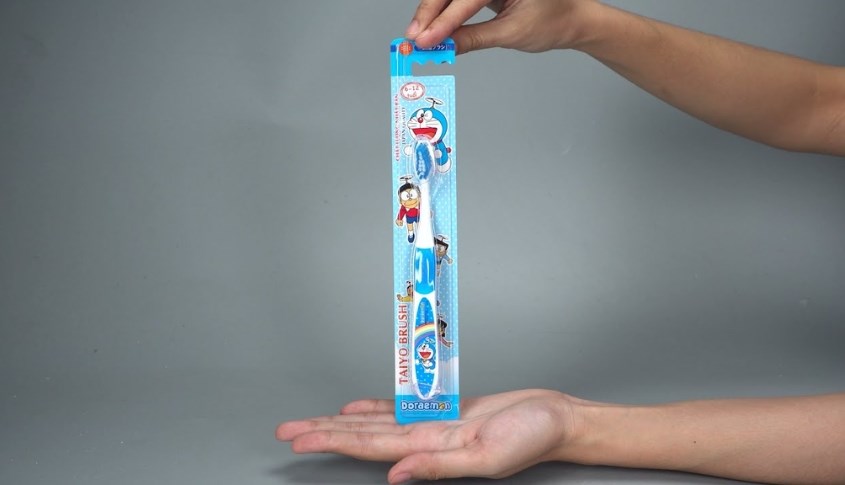 Bàn chải cho bé Taiyo Doraemon lông mềm (6 - 12 tuổi)