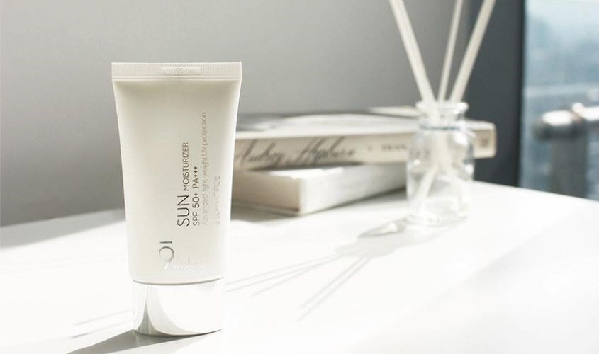 Kem chống nắng chống lão hóa và dưỡng trắng 9 Wishes Sun Moisturizer SPF 50+ PA+++ 50 ml