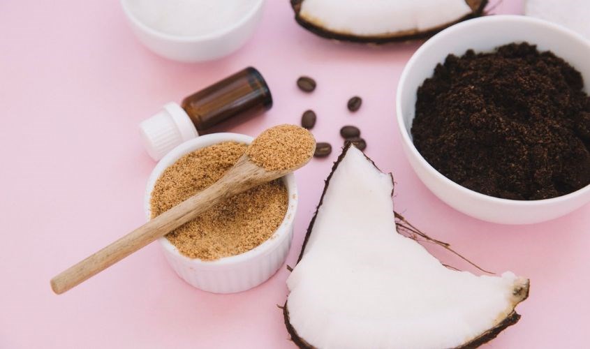 Tẩy tế bào chết bằng cà phê và dầu dừa