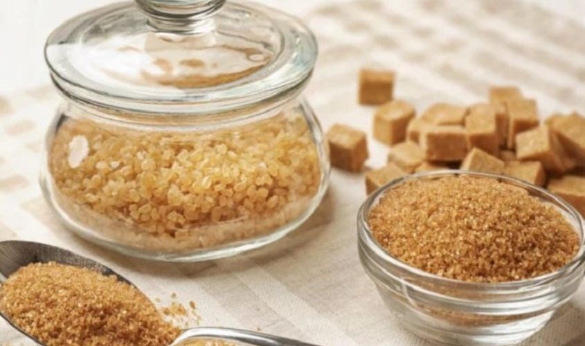 Tẩy tế bào chết bằng đường nâu & dầu dừa