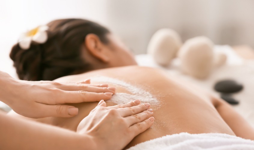 Tẩy tế bào chết bằng muối biển