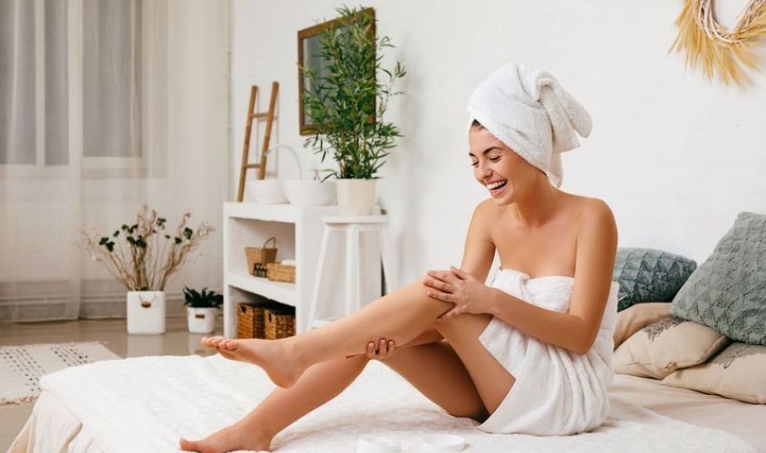 Tẩy tế bào chết body đúng cách sẽ giúp làn da mịn màng hơn