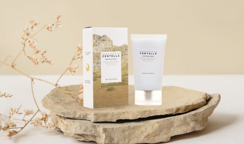 Kem dưỡng ẩm chiết xuất Rau Má Skin1004 Madagascar Centella Soothing 75 ml