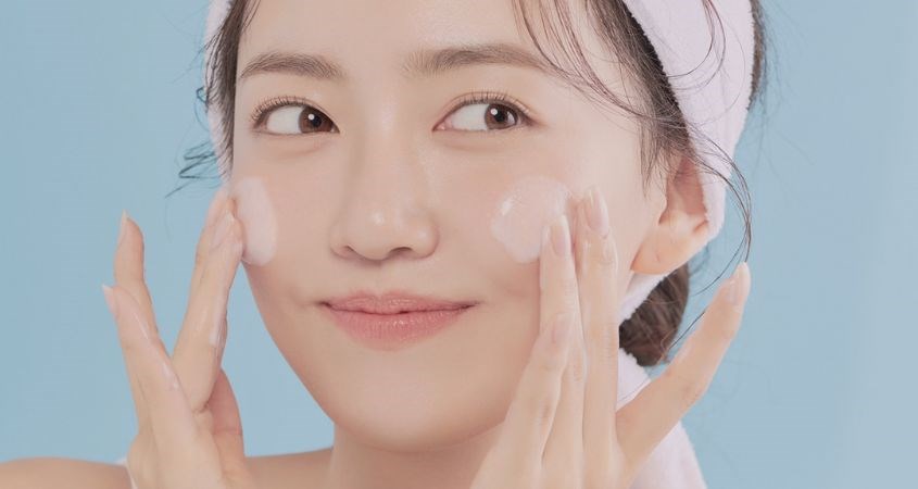 Nên đổi sữa rửa mặt sau 2-3 tháng