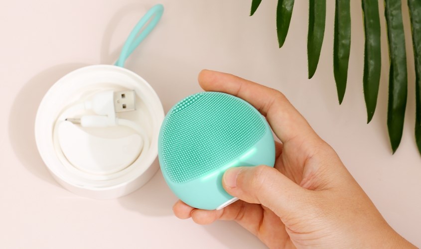 Máy rửa mặt và massage dành cho da nhạy cảm Halio Sweet Mint