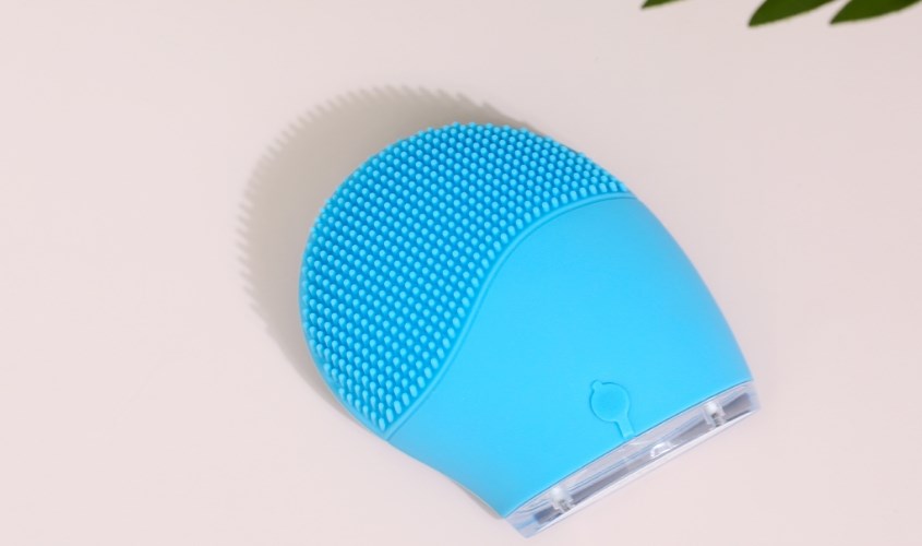 Máy rửa mặt và massage Halio Sky Blue