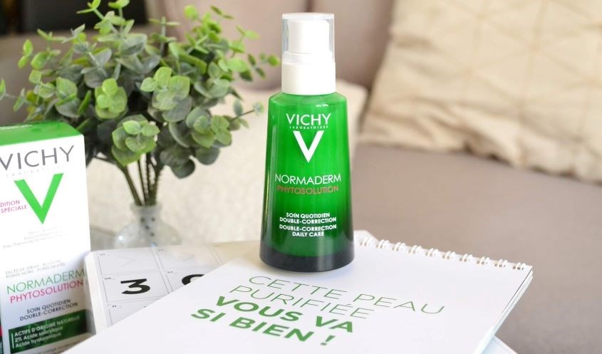 Gel sữa giảm mụn, khuyết điểm dành cho da mụn Vichy Normaderm Phytosolution 50 ml chiết xuất hoàn toàn từ thiên nhiên, lành tính, dịu nhẹ với da