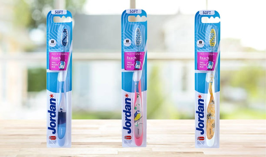 Bàn chải đánh răng Jordan Individual Reach lông mềm