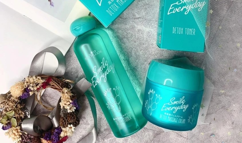 Toner phục hồi chuyên sâu SexyLook Smile Everyday chiết xuất Xương Rồng 200 ml Toner phục hồi chuyên sâu SexyLook Smile Everyday chiết xuất Xương Rồng 200 ml