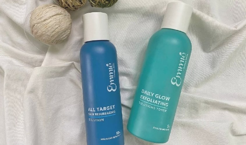 Dung dịch tẩy tế bào chết và cân bằng da mặt Emmié Daily Glow Exfoliating 5% PHA/NANO AHA 230 ml Dung dịch tẩy tế bào chết và cân bằng da mặt Emmié Daily Glow Exfoliating 5% PHA/NANO AHA 230 ml