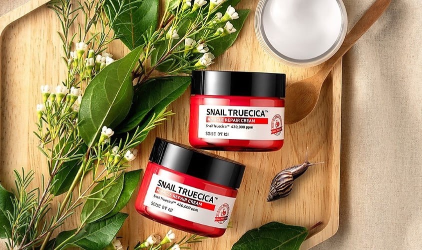 Kem dưỡng phục hồi da mờ thâm sẹo chiết xuất Ốc Sên Some By Mi Truecica Miracle Repair 60g
