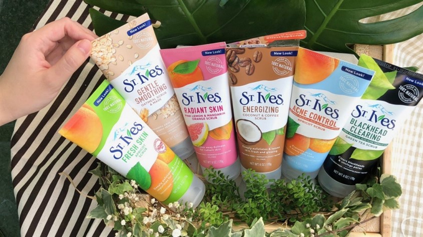 St.Ives Fresh Skin Apricot Scrub