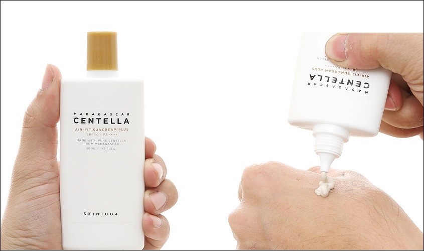 Kết cấu dễ thấm vào da, mùi hương thơm nhẹ