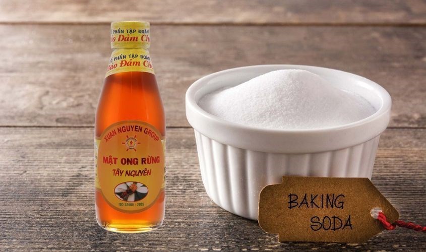 Mật ong rừng Tây Nguyên Xuân Nguyên chai 200 ml Mật ong rừng Tây Nguyên Xuân Nguyên chai 200 ml