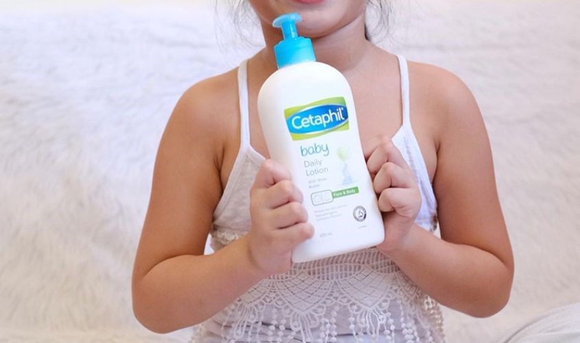 Kem dưỡng thể bơ hạt mỡ cho bé Cetaphil Daily Lotion 400 ml