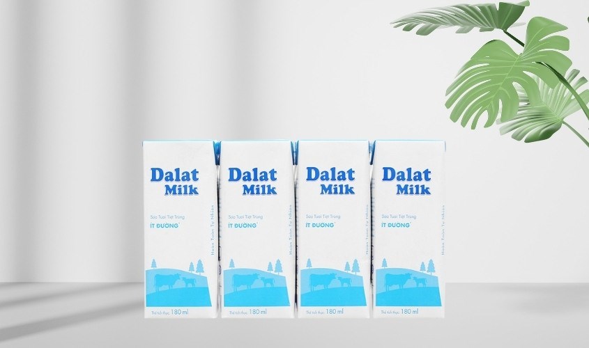 Lốc 4 hộp sữa tươi DalatMilk ít đường 180 ml Lốc 4 hộp sữa tươi DalatMilk ít đường 180 ml