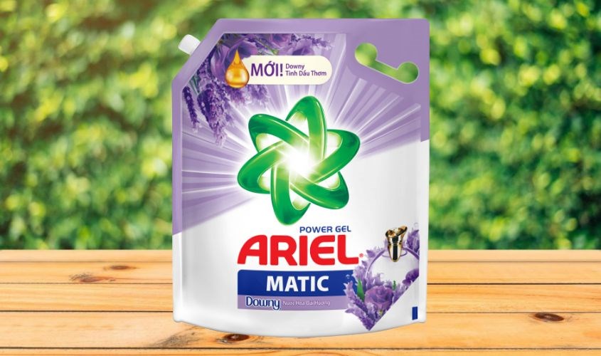 Nước giặt Ariel Downy hương hoa oải hương túi 3.1 lít Nước giặt Ariel Downy hương hoa oải hương túi 3.1 lít