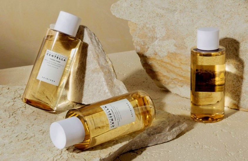 Toner phục hồi da Skin1004 Madagascar Centella Toning chiết xuất Rau Má 210 ml cho da nhạy cảm 