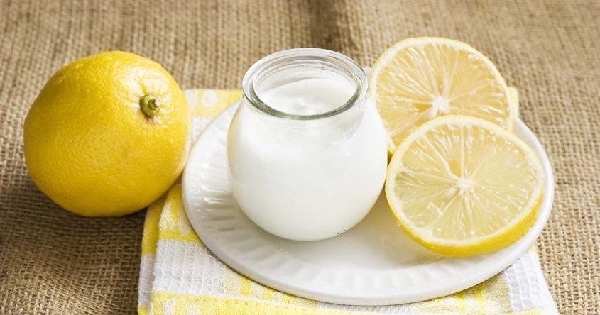 Mặt nạ sữa chua và nước cốt chanh trị tàn nhang