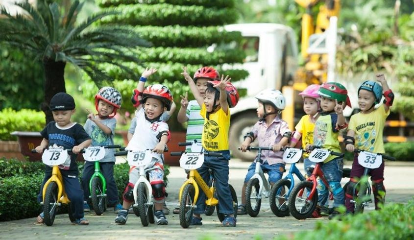 Lái xe thăng bằng cũng giống việc luyện tập thể thao cho trẻ nhỏ Lái xe thăng bằng cũng giống việc luyện tập thể thao cho trẻ nhỏ