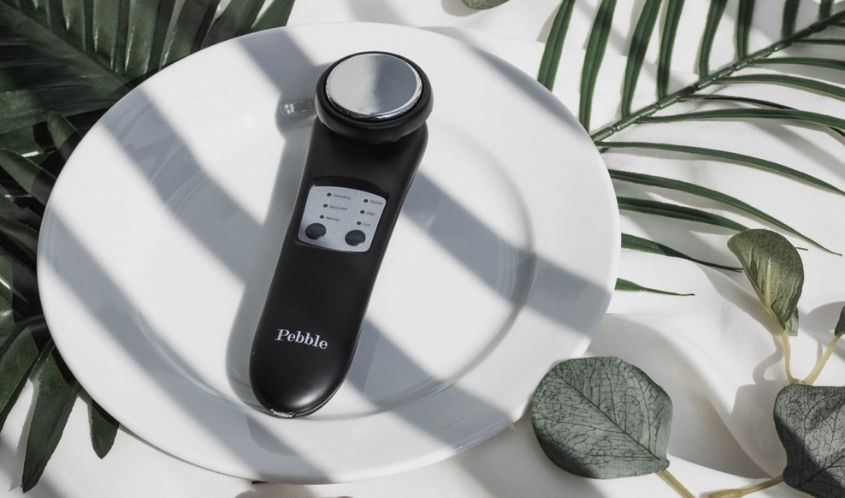 Máy massage mặt Pebble Fleur 