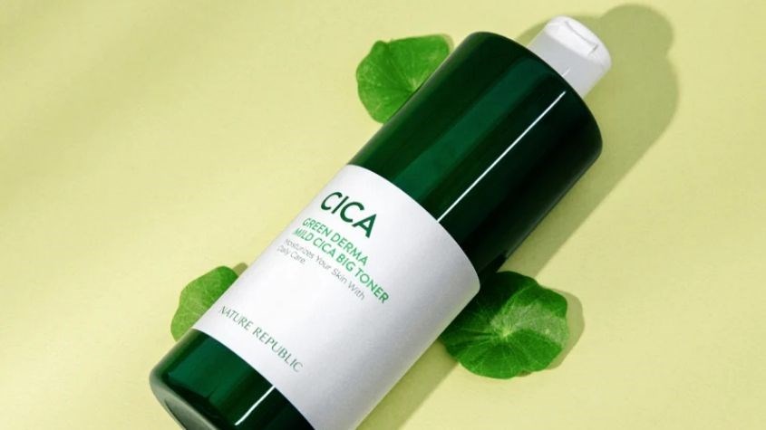 Toner cấp ẩm làm dịu da Nature Republic Green Derma Mild Cica chiết xuất Rau Má và Keo Ong 500 ml