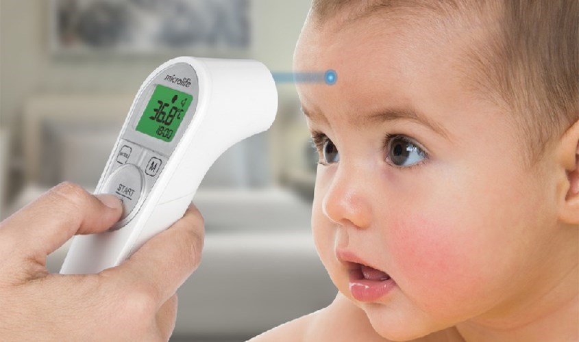 Cách sử dụng nhiệt kế điện tử đo trán