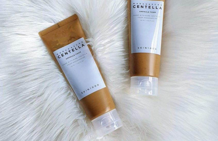 Sữa rửa mặt chiết xuất Rau Má Skin1004 Madagascar Centella Ampoule Foam 125 ml