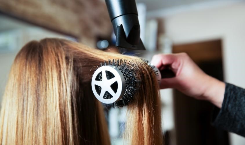 Uốn sóng nước bằng máy sấy