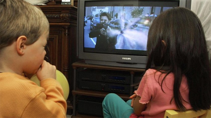 Thật đáng báo động khi các chương trình trẻ em thường có xu hướng bạo lực hơn. Nguồn ảnh: Daily Mail