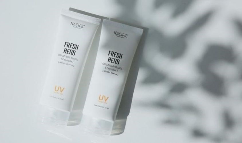 Kem chống nắng làm dịu da Nacific Fresh Herb SPF 50+ PA++++ 50 ml