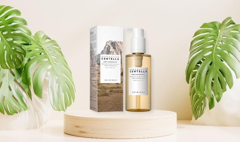 Dầu tẩy trang chiết xuất Rau Má Skin1004 Madagascar Centella Light Cleansing Oil 200 ml 