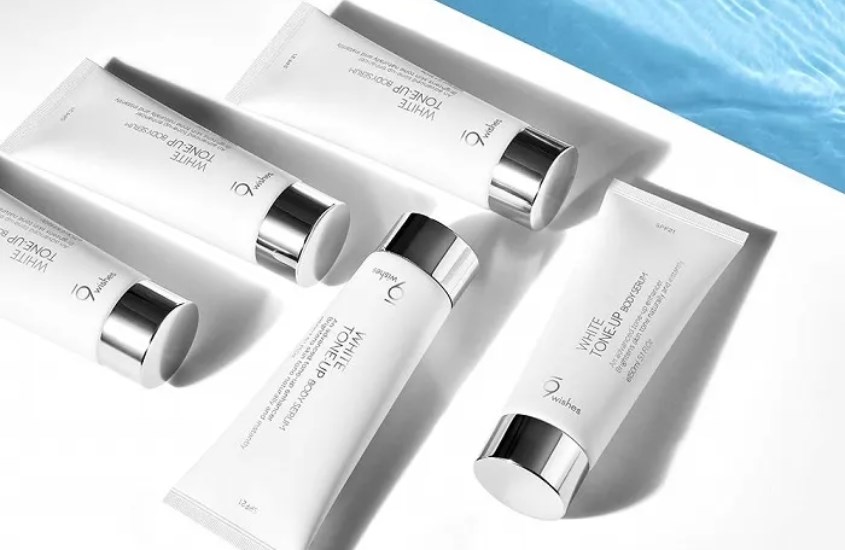 Kem chống nắng vật lý lai hoá học với chỉ số chống nắng SPF 50+ PA+++