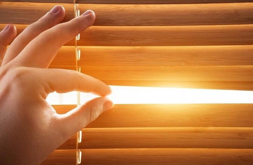 Bổ sung thêm các tấm che chắn ở cửa sổ