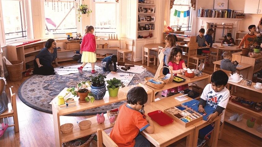 Hướng dẫn cách thiết kế phòng lớp học Montessori mầm non