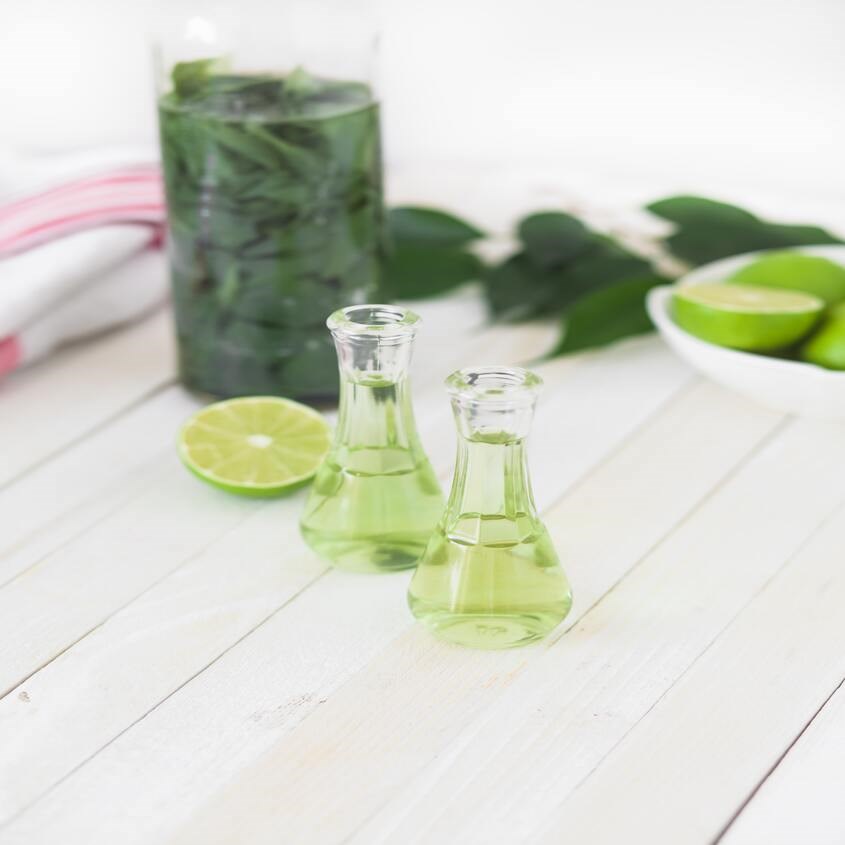 lemon essential oil. Nguồn hình: Unsplash