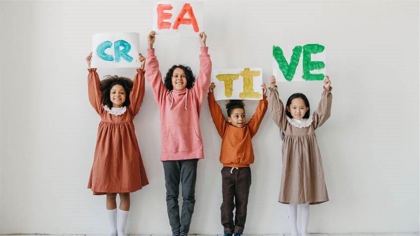 Hãy để trẻ thỏa sức sáng tạo. Nguồn ảnh: Anastasia by Pexels