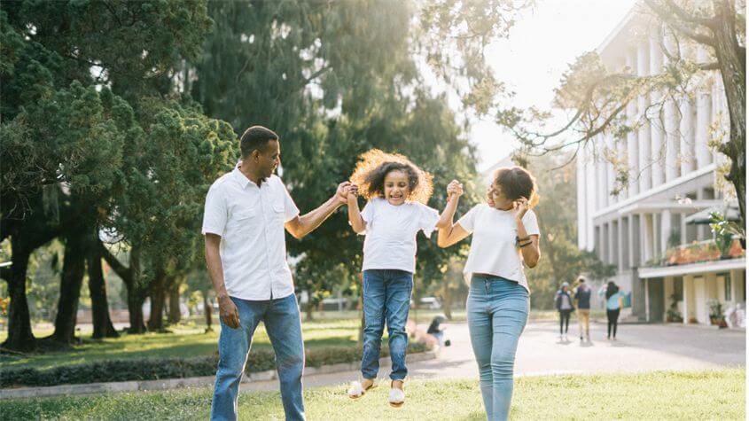 Lòng tự tôn lành mạnh là một trong những yếu tố quan trọng nhất để trẻ phát triển một cách khỏe mạnh. Nguồn ảnh: Agung Pandit by Pexels