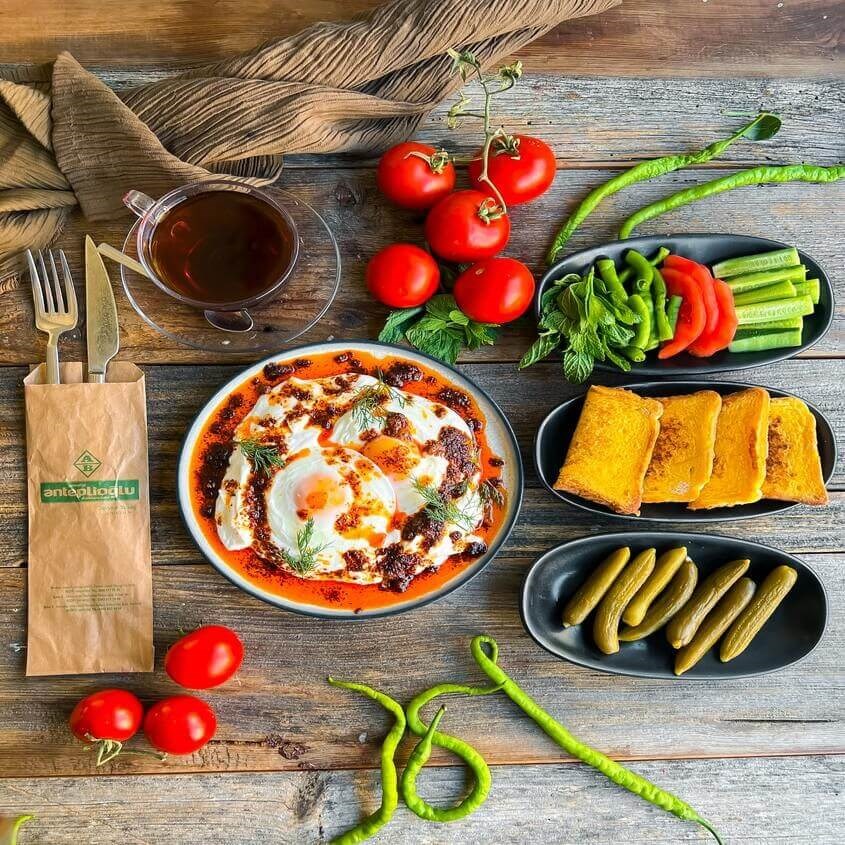 Mẹ bầu nên ăn đa dạng thực phẩm để tăng cân ổn định. Nguồn hình: Pexels