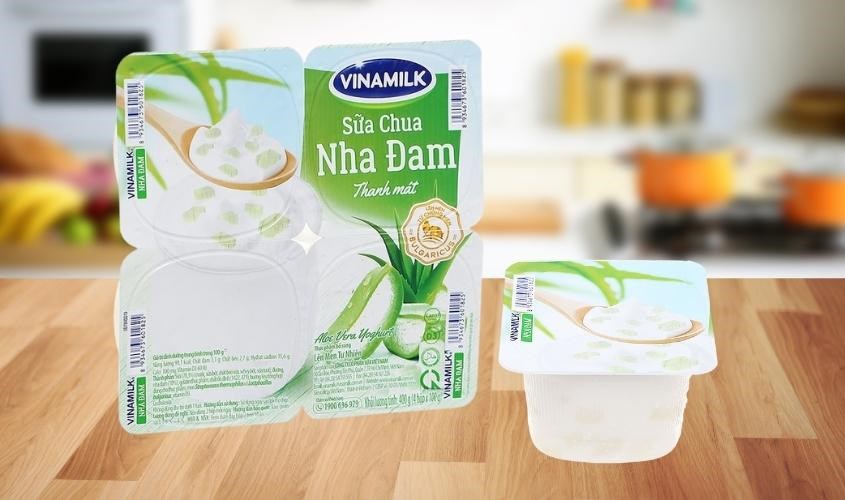 Lốc 4 hộp sữa chua trái cây Vinamilk vị nha đam 100g