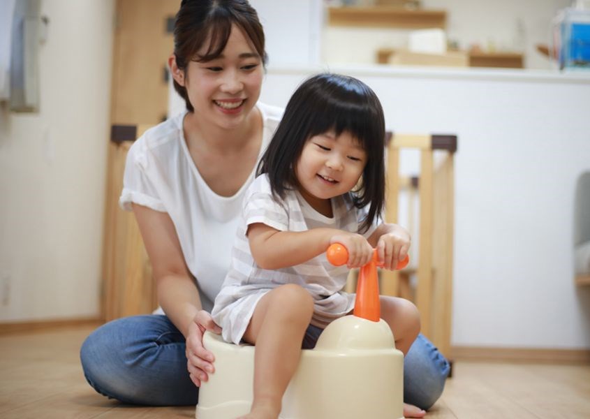Những lời khuyên khi tập ngồi bô cho trẻ. Nguồn từ babycenter Những lời khuyên khi tập ngồi bô cho trẻ. Nguồn từ babycenter